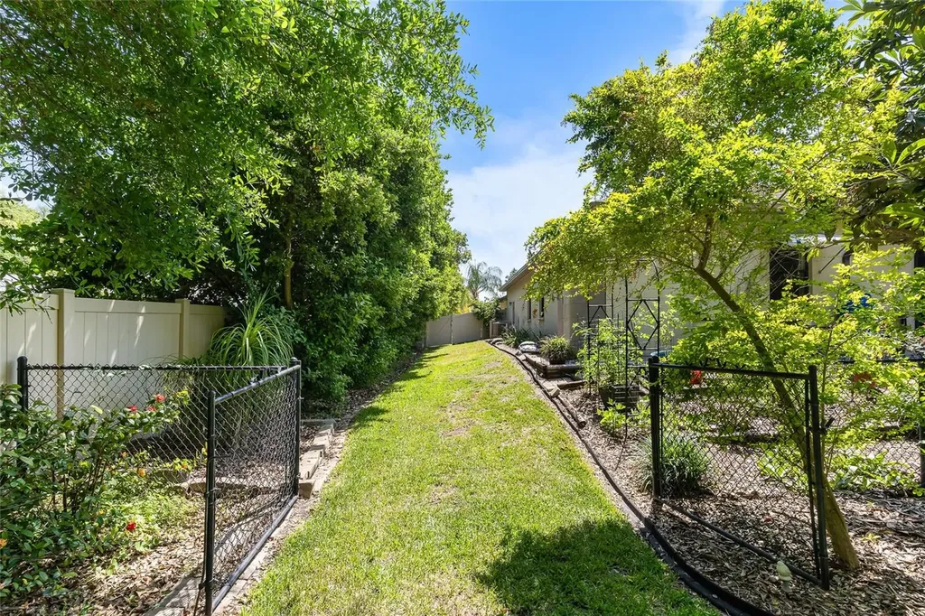 1012 Kingsborough Gardens Court Lutz FL 33548
