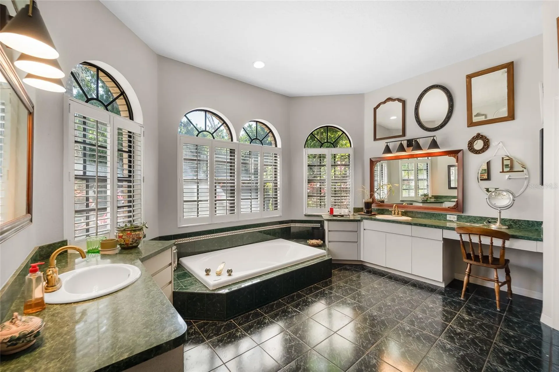 1012 Kingsborough Gardens Court Lutz FL 33548