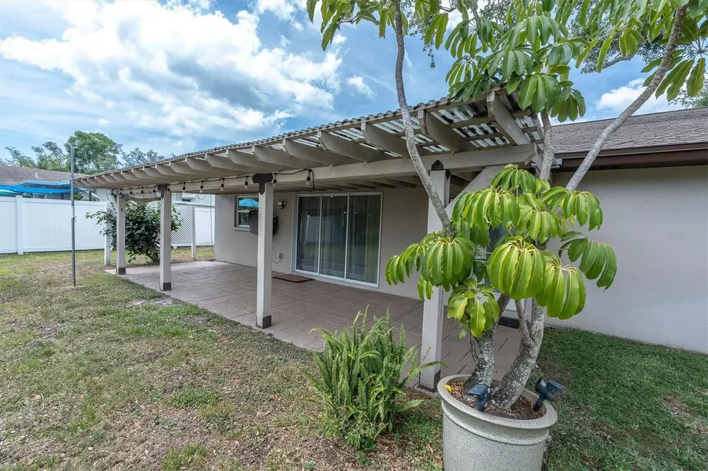 13176 Dorchester Drive Seminole FL 33776