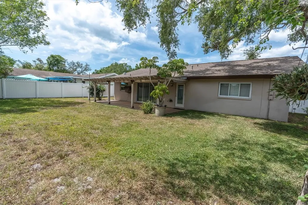 13176 Dorchester Drive Seminole FL 33776