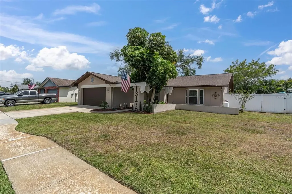 13176 Dorchester Drive Seminole FL 33776