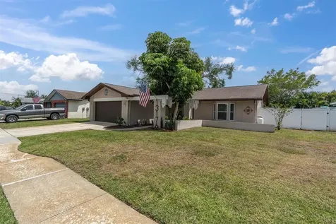 13176 Dorchester Drive Seminole FL 33776
