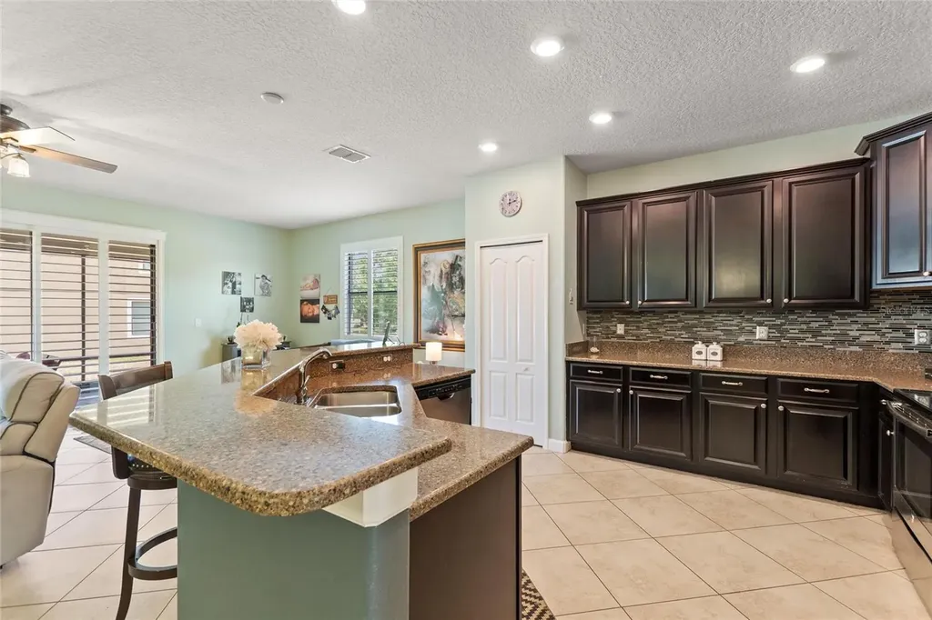 8961 Dove Valley Way Davenport FL 33896