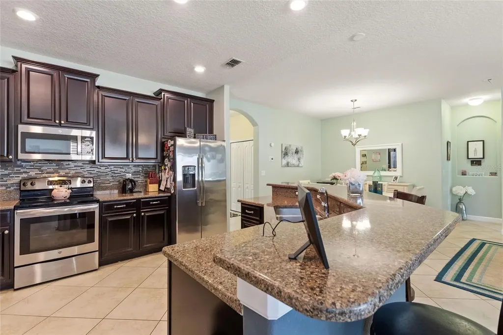 8961 Dove Valley Way Davenport FL 33896