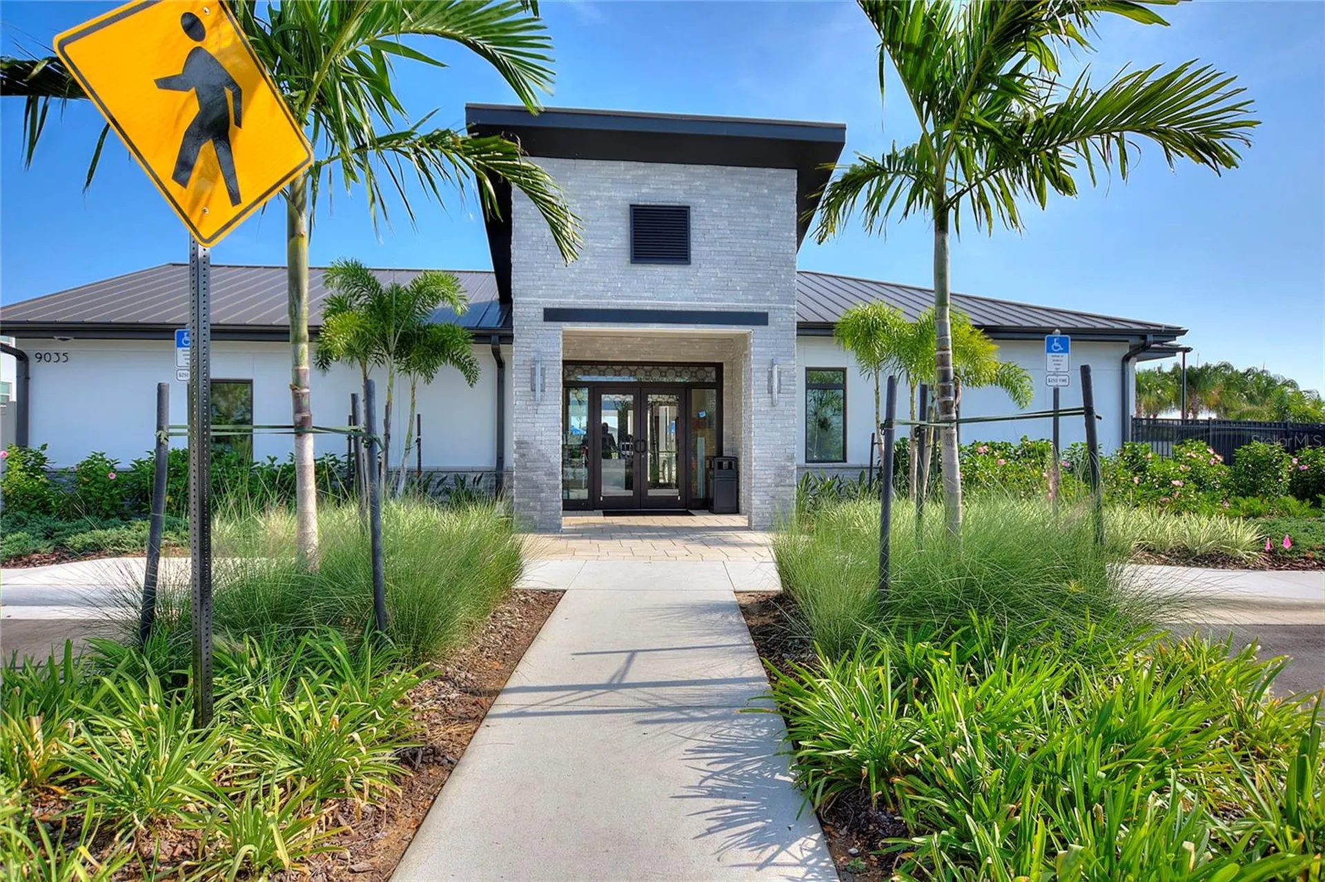 8961 Dove Valley Way Davenport FL 33896