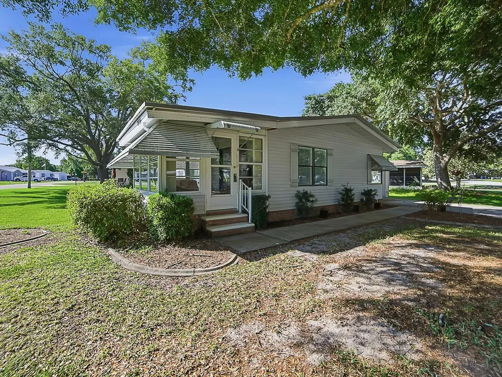25143 Barrow Hill Leesburg FL 34748