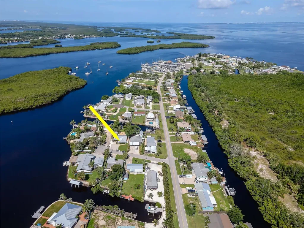 106 Steven Street Ruskin FL 33570