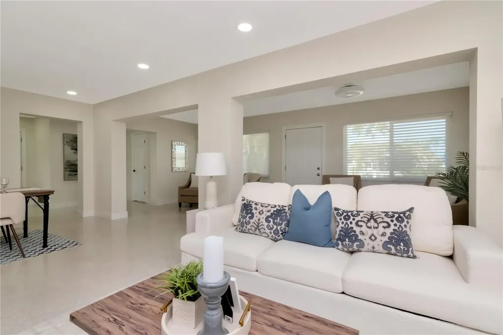 106 Steven Street Ruskin FL 33570