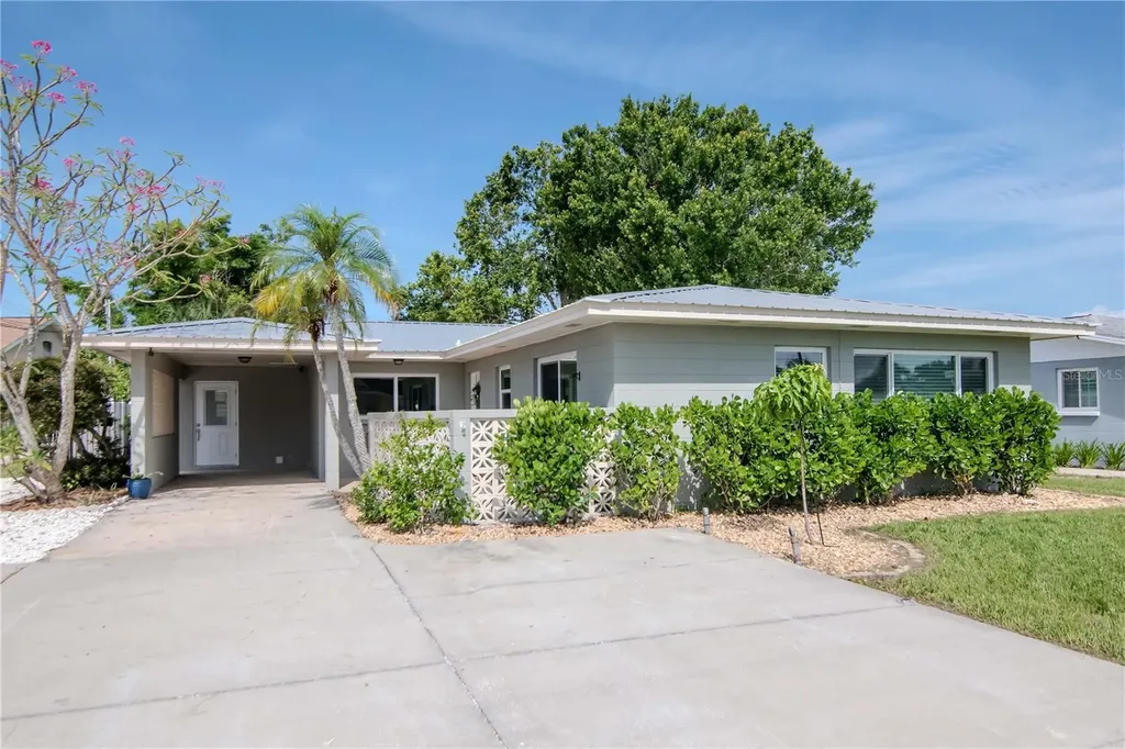 106 Steven Street Ruskin FL 33570