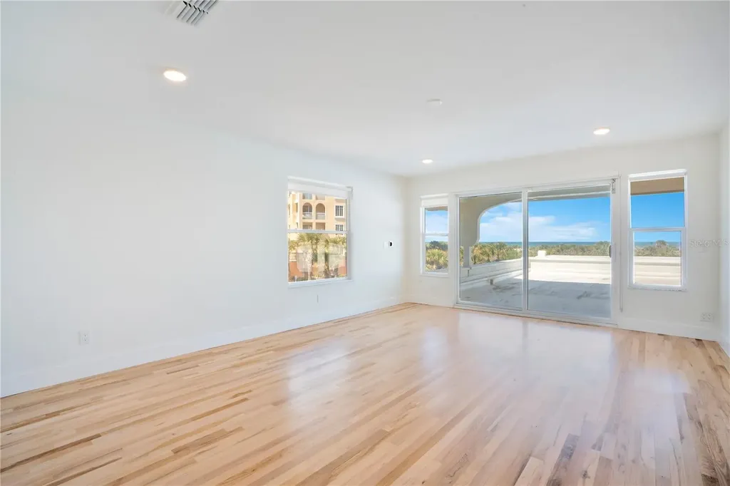 2117 Ocean Drive New Smyrna Beach FL 32169