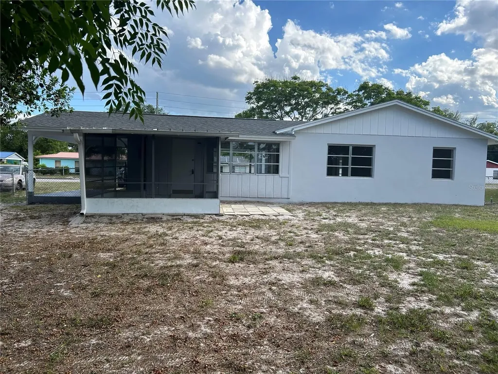 1555 Fort Smith Boulevard Deltona FL 32725