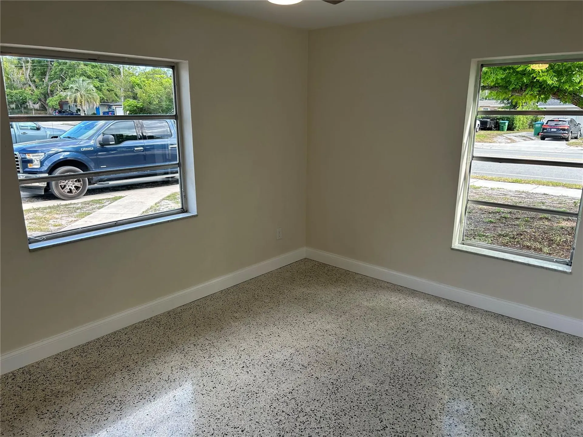 1555 Fort Smith Boulevard Deltona FL 32725