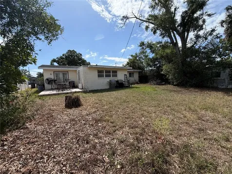 5164 Jasmine Circle St Petersburg FL 33714
