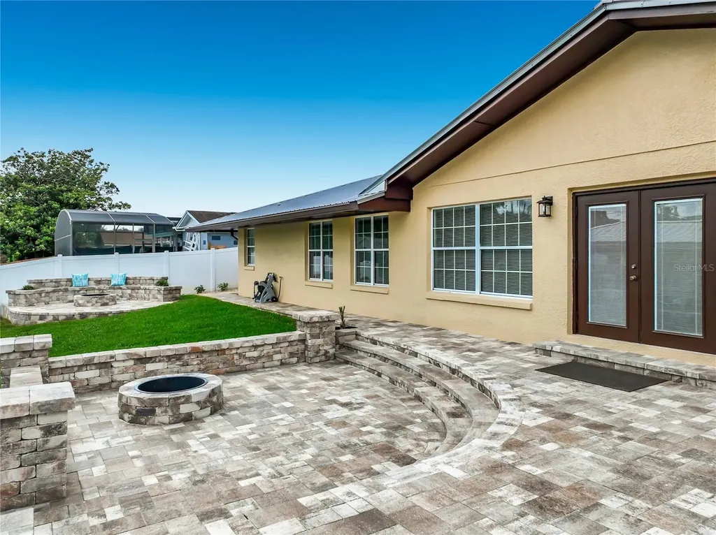 2404 Lauderdale Court Orlando FL 32805