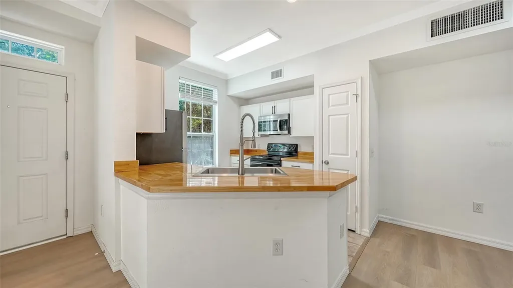 5561 Rosehill Road Sarasota FL 34233
