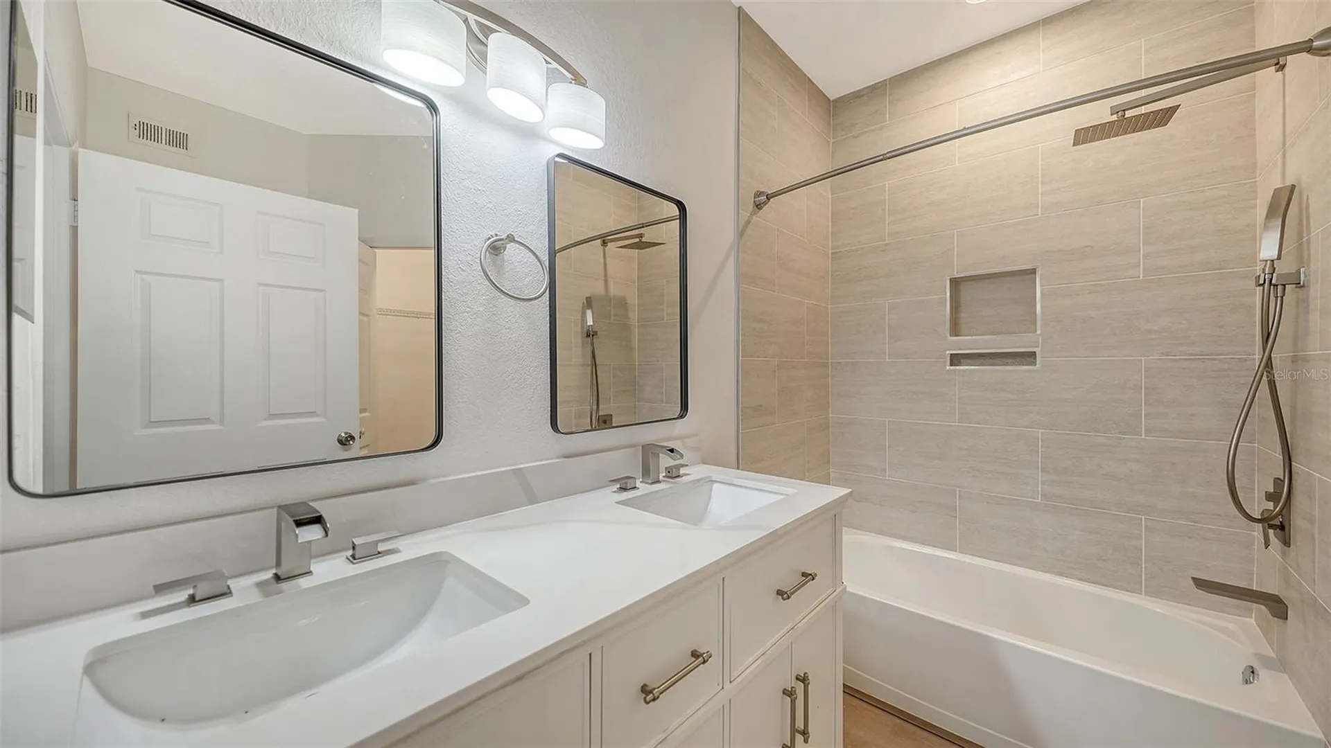 5561 Rosehill Road Sarasota FL 34233
