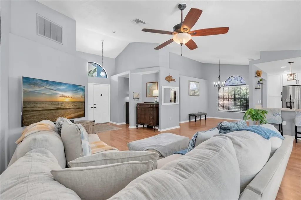 1938 Wood Thrush Street Tarpon Springs FL 34689