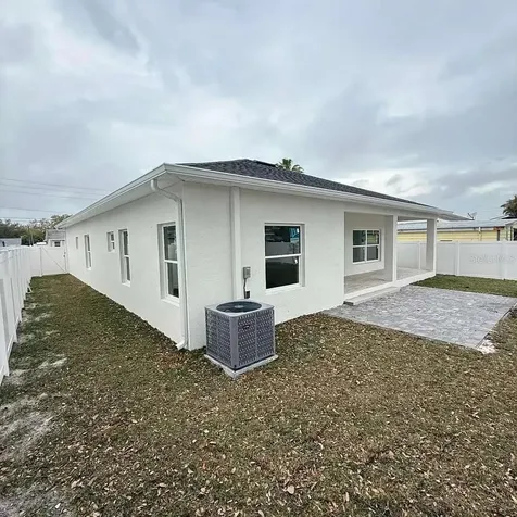 13277 Center Avenue Largo FL 33773