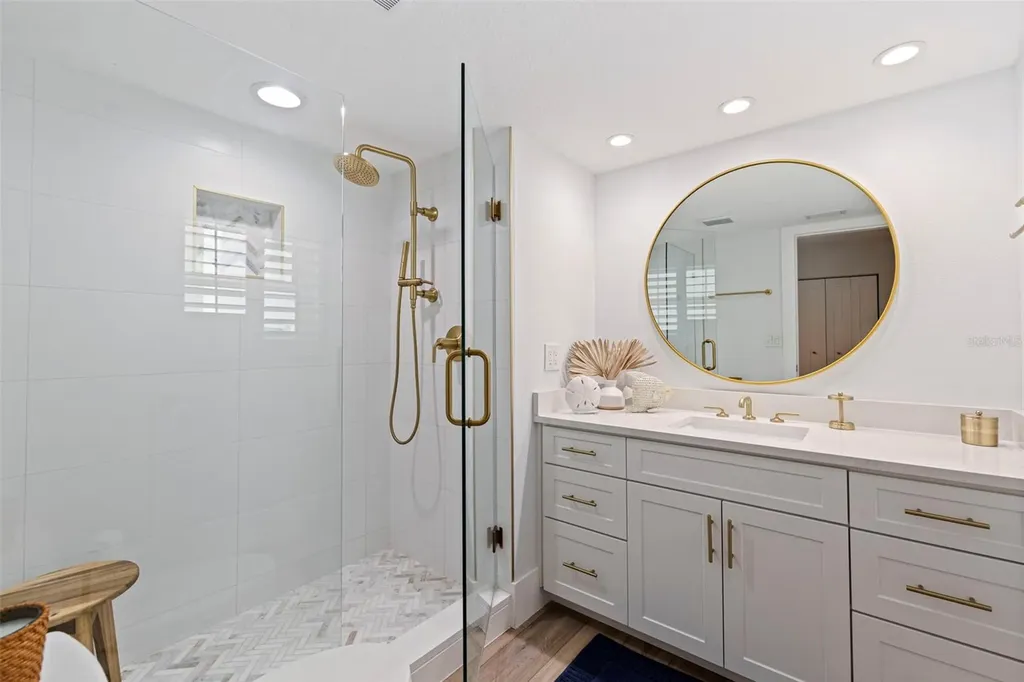 1586 Gulf Boulevard Clearwater Beach FL 33767