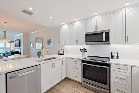 1586 Gulf Boulevard Clearwater Beach FL 33767
