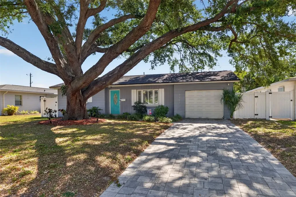3121 30th Street N St Petersburg FL 33713
