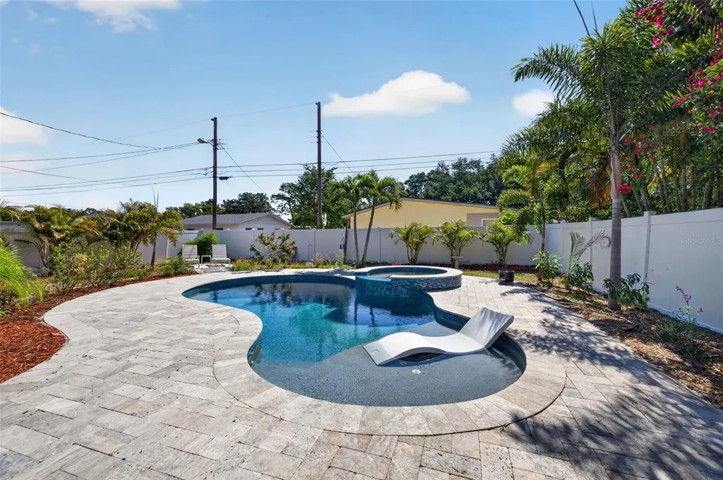 3121 30th Street N St Petersburg FL 33713