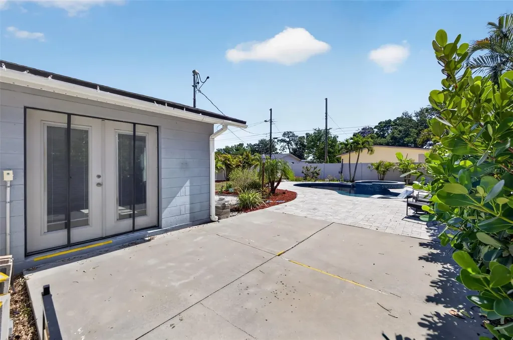 3121 30th Street N St Petersburg FL 33713
