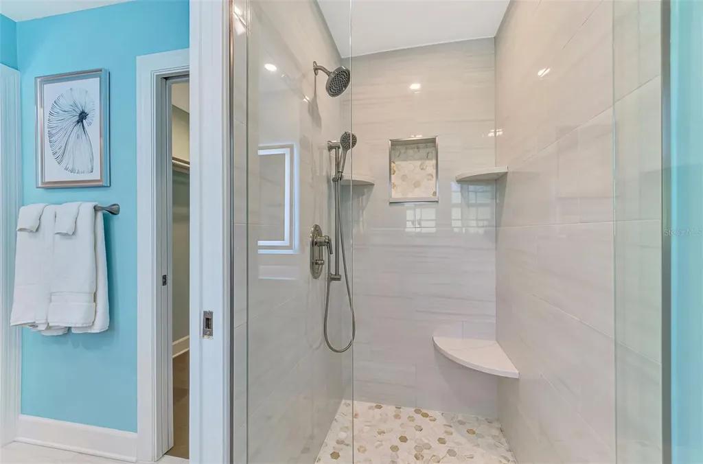 307 Avenida De Paradisio Sarasota FL 34242