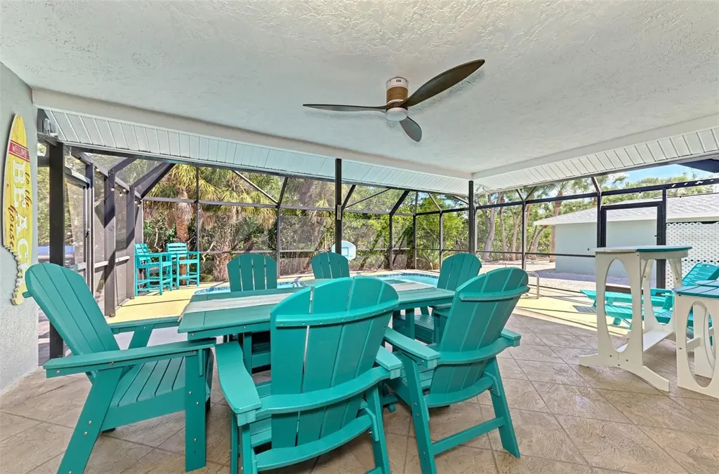 307 Avenida De Paradisio Sarasota FL 34242
