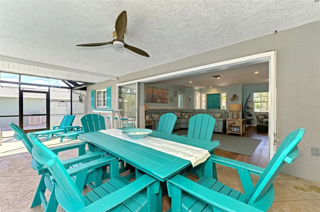 307 Avenida De Paradisio Sarasota FL 34242