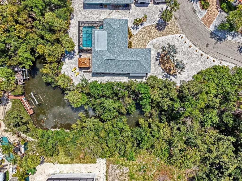 307 Avenida De Paradisio Sarasota FL 34242