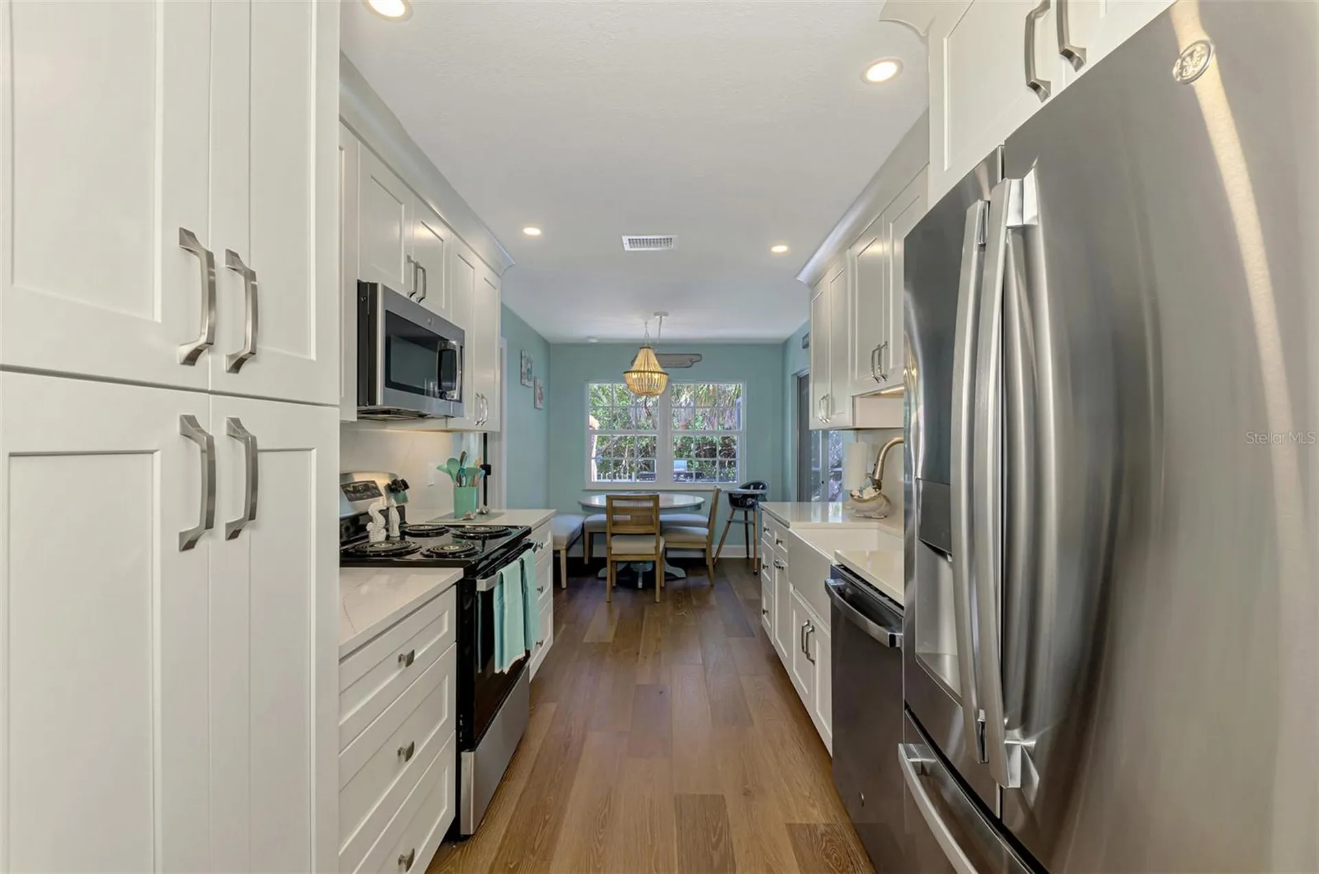 307 Avenida De Paradisio Sarasota FL 34242