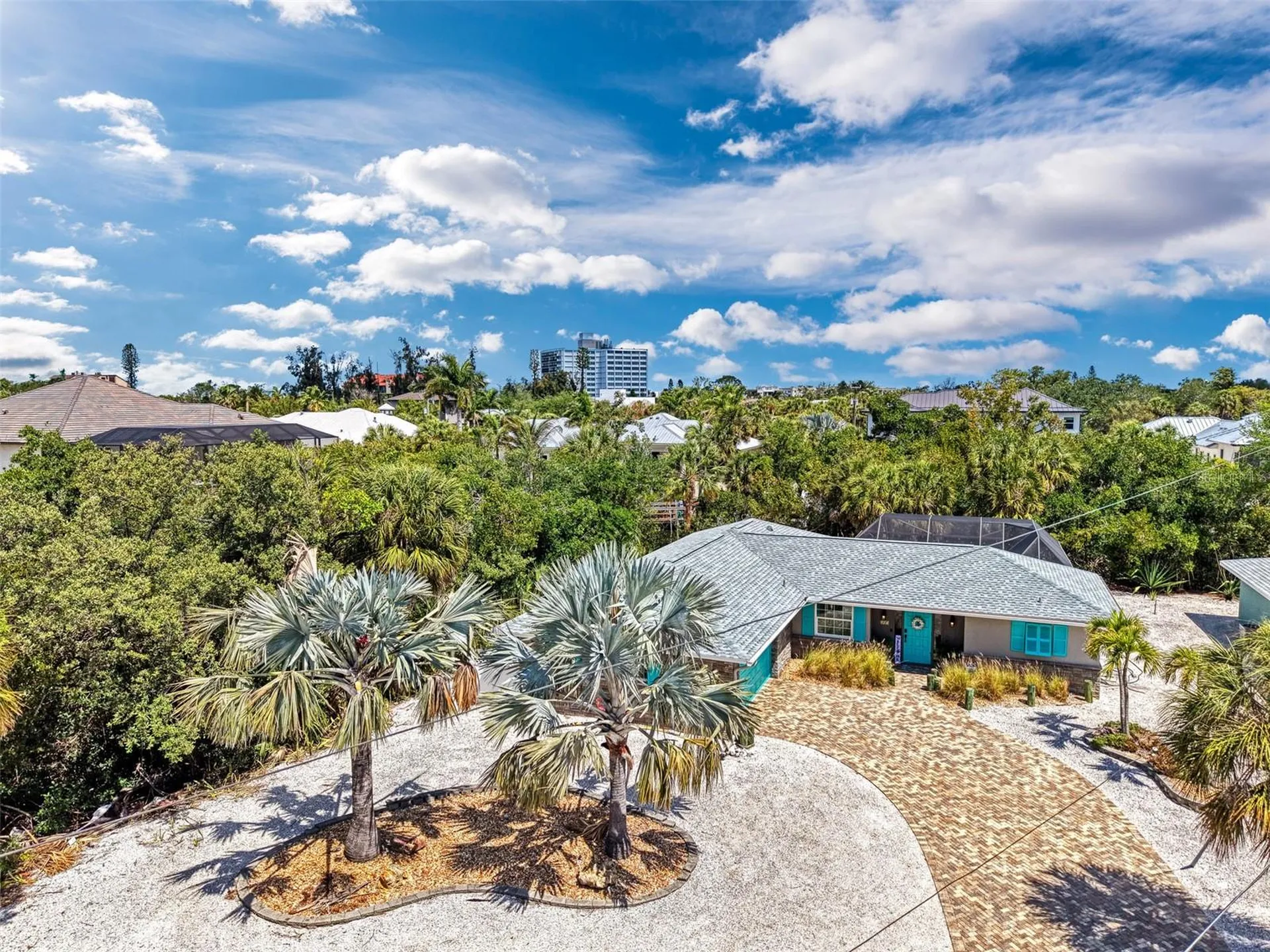 307 Avenida De Paradisio Sarasota FL 34242