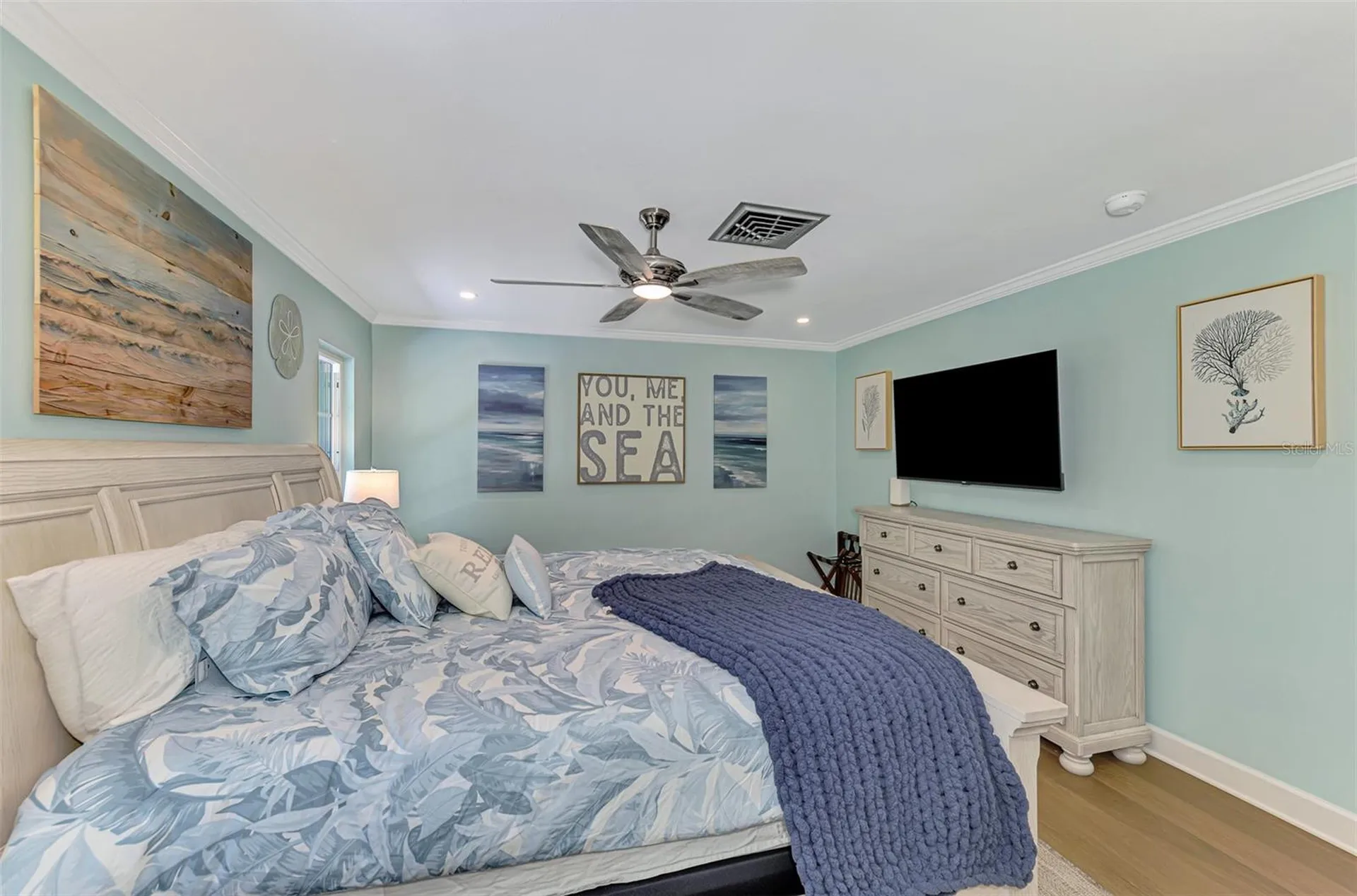 307 Avenida De Paradisio Sarasota FL 34242