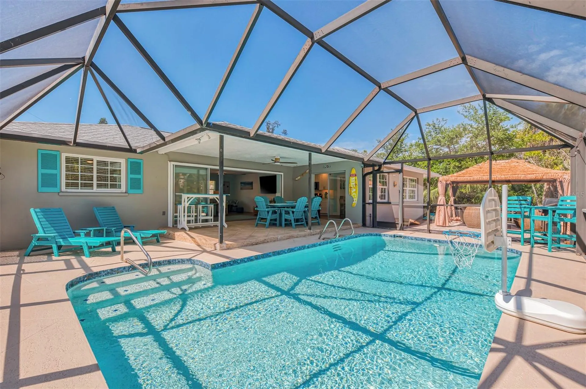 307 Avenida De Paradisio Sarasota FL 34242