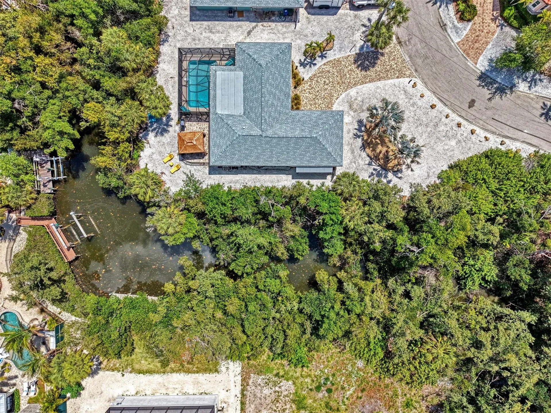 307 Avenida De Paradisio Sarasota FL 34242