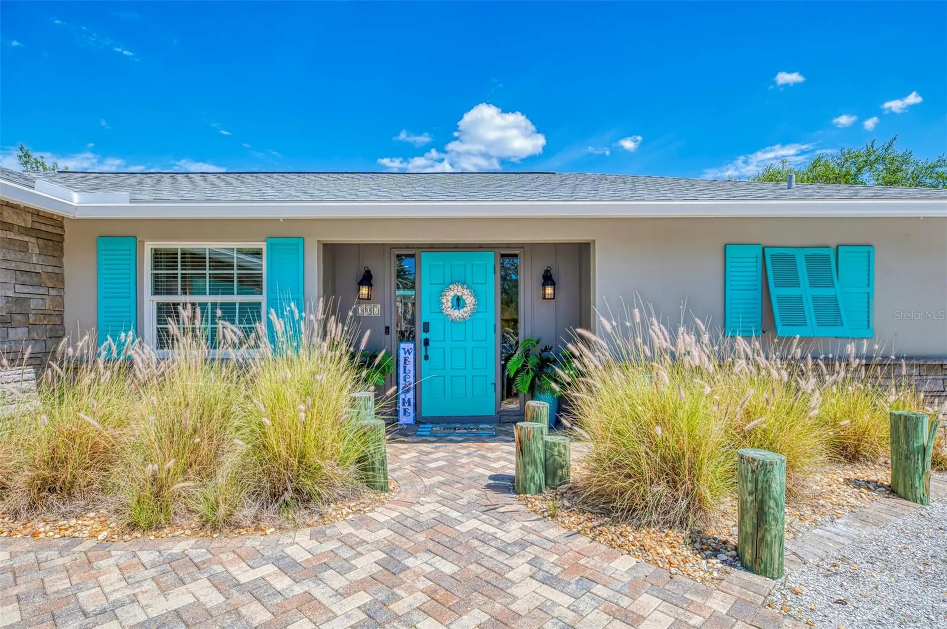 307 Avenida De Paradisio Sarasota FL 34242