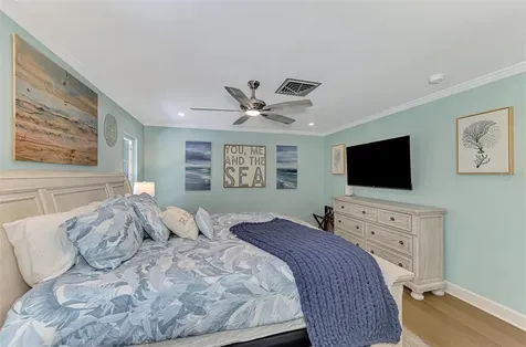 307 Avenida De Paradisio Sarasota FL 34242