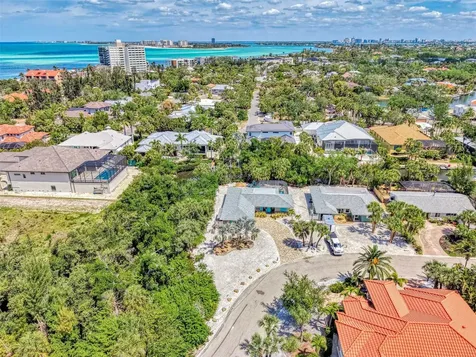 307 Avenida De Paradisio Sarasota FL 34242