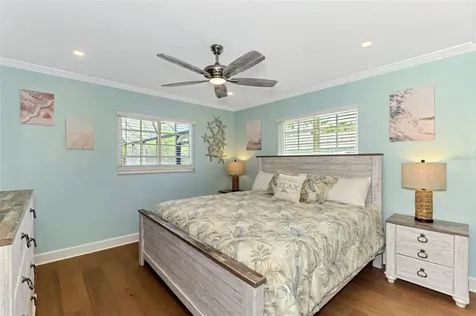 307 Avenida De Paradisio Sarasota FL 34242