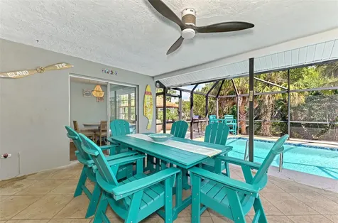 307 Avenida De Paradisio Sarasota FL 34242