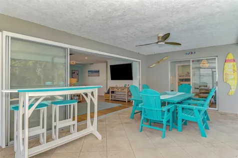 307 Avenida De Paradisio Sarasota FL 34242