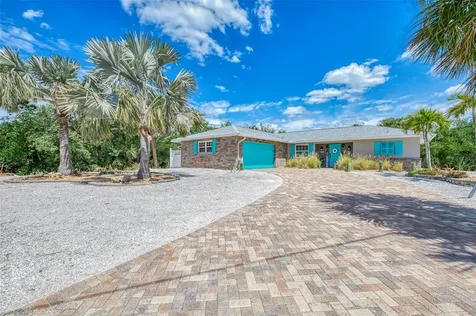 307 Avenida De Paradisio Sarasota FL 34242