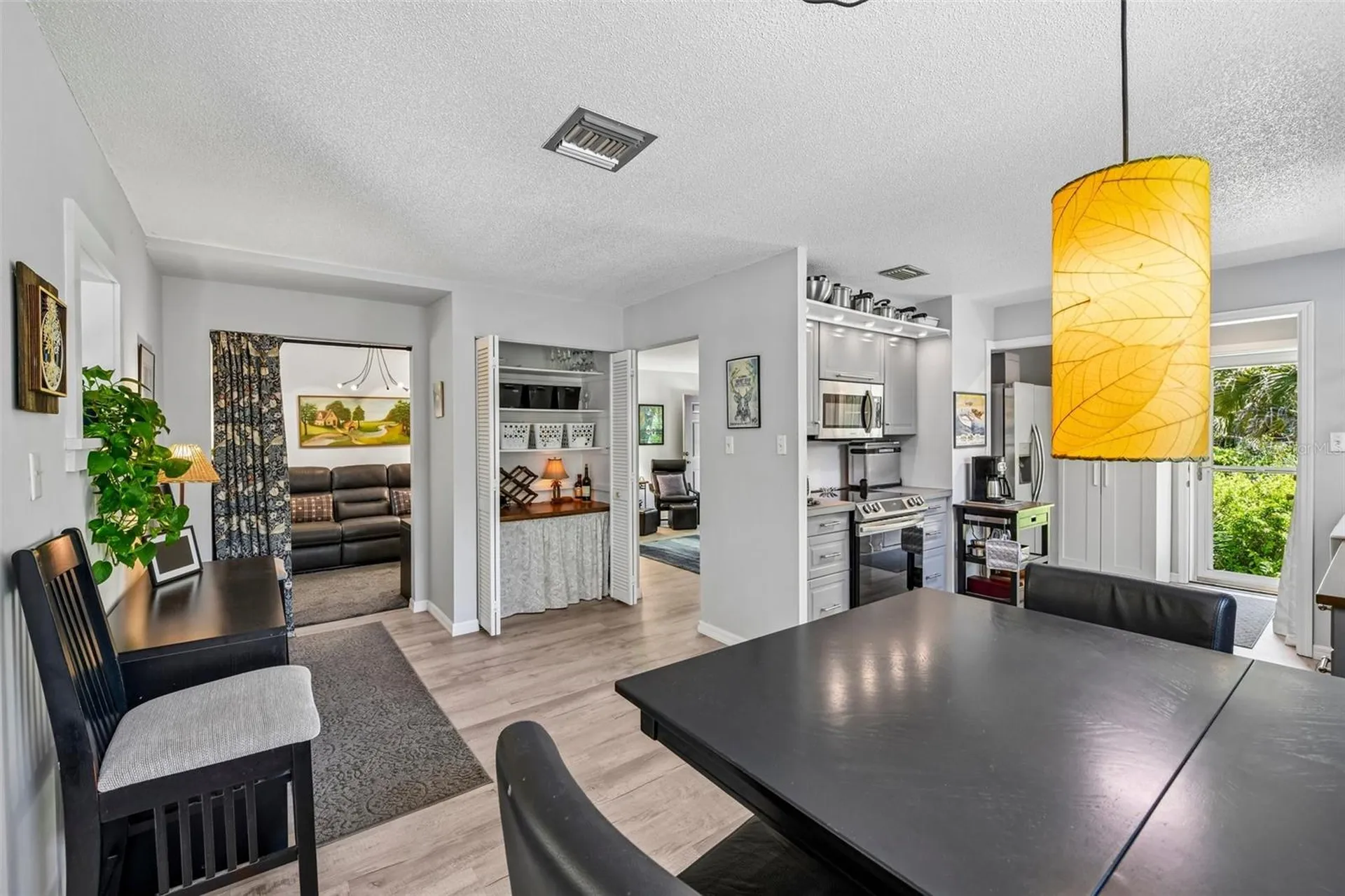 1073 Central Street Mount Dora FL 32757