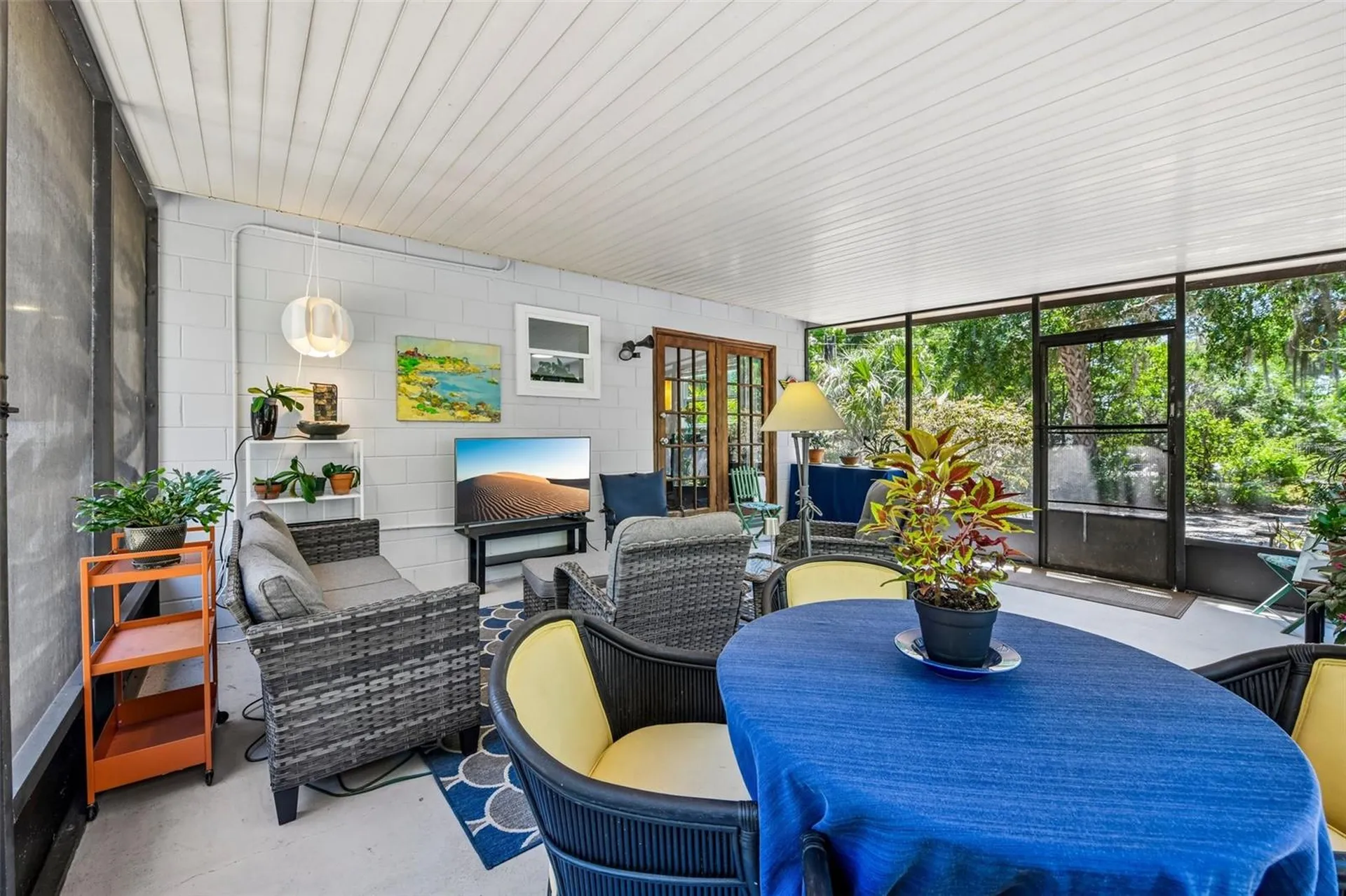 1073 Central Street Mount Dora FL 32757