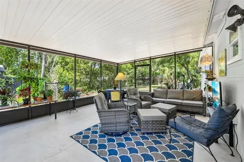 1073 Central Street Mount Dora FL 32757