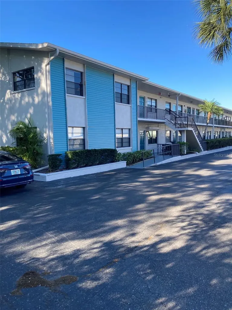 5967 Terrace Park Drive N St Petersburg FL 33709