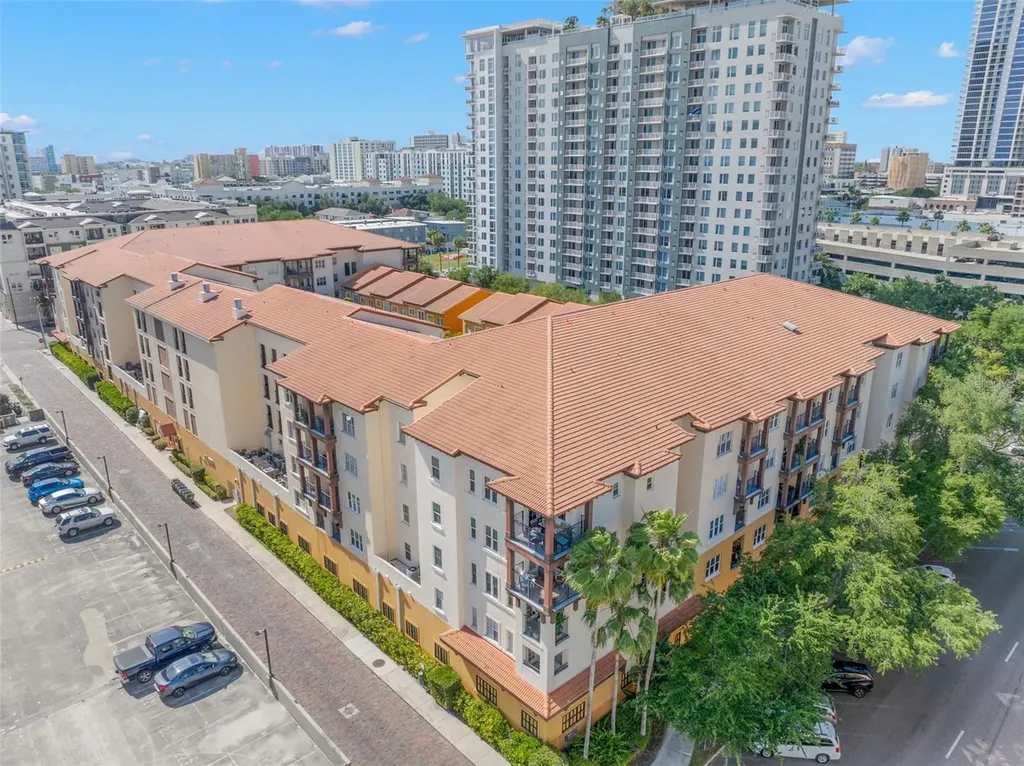 200 4th Avenue S St Petersburg FL 33701