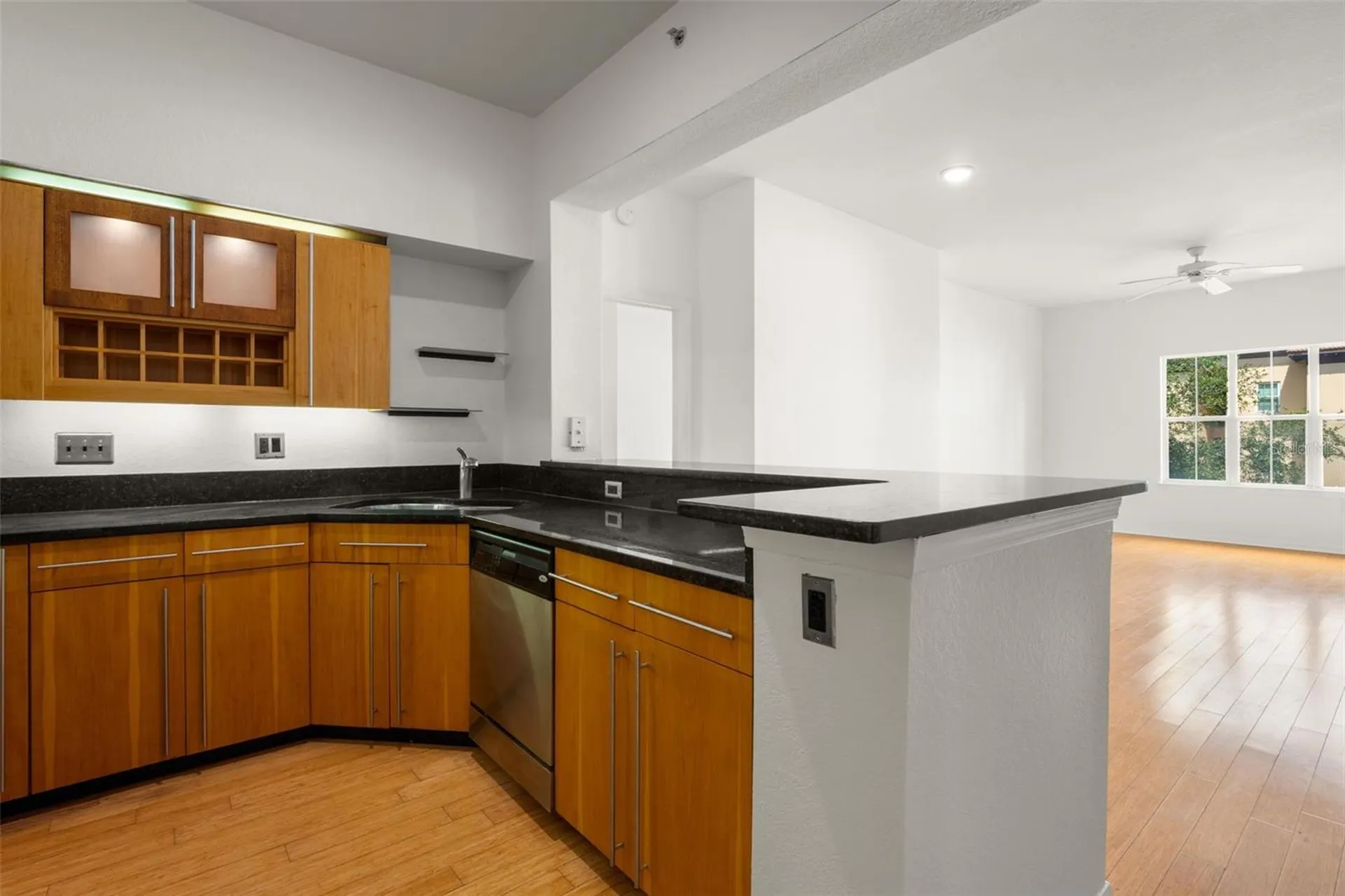 200 4th Avenue S St Petersburg FL 33701