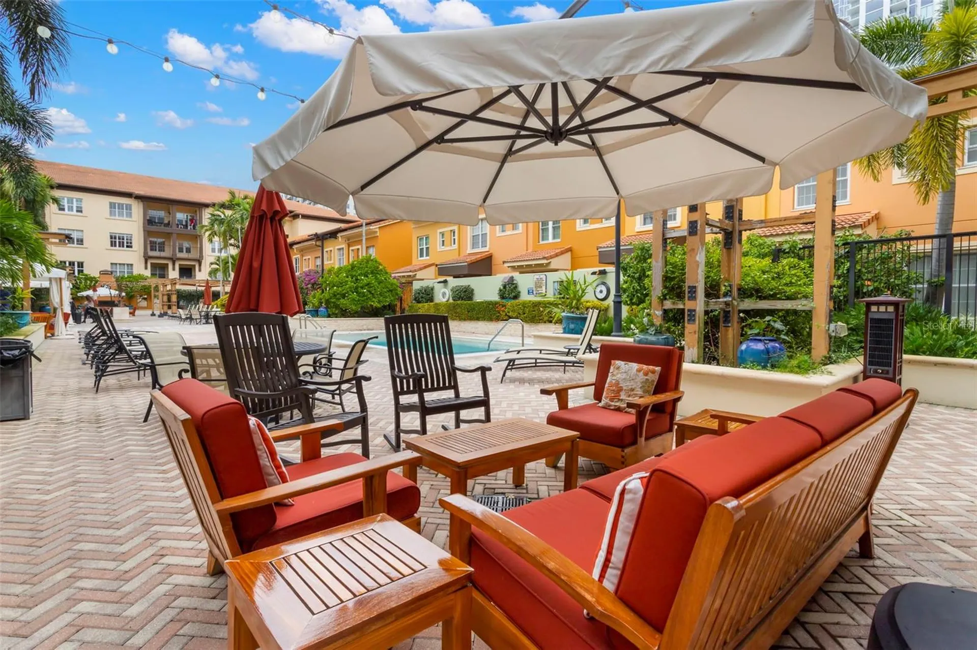 200 4th Avenue S St Petersburg FL 33701